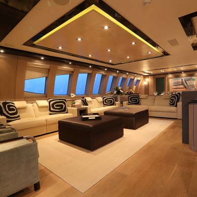 AK Royalty Yacht 13