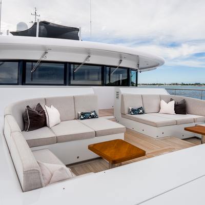 Neninka Yacht 15