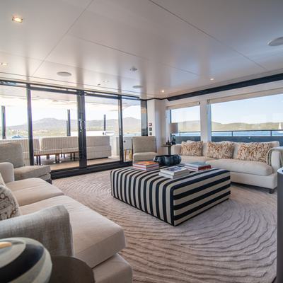 Fox Yacht 12