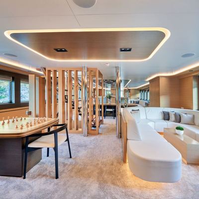 Omnia Yacht 12