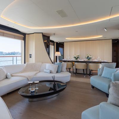 Bella Vita Yacht 11