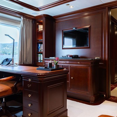 Hemabejo Yacht 15