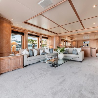 Soho Yacht 12