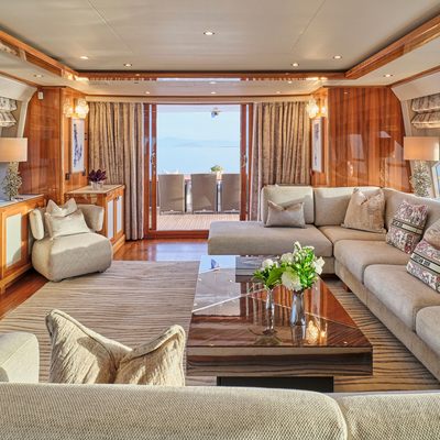 Dragon Yacht 13