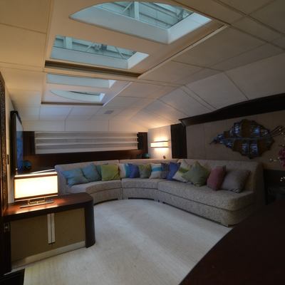 Ginger Yacht 12