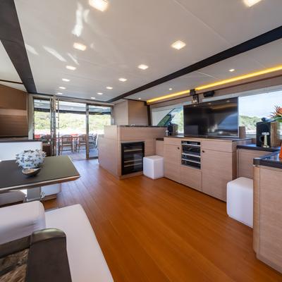 Bella Luna Yacht 13