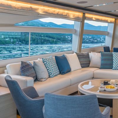Larimar II Yacht 11