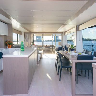 Milamo Yacht 11