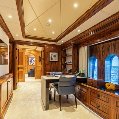 Unbridled Yacht 13