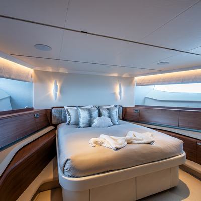 R&R Yacht 14