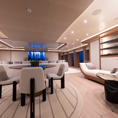 Luna Yacht 12