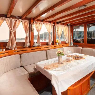 Sv.Donat Yacht 11
