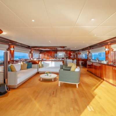 Silentworld Yacht 13