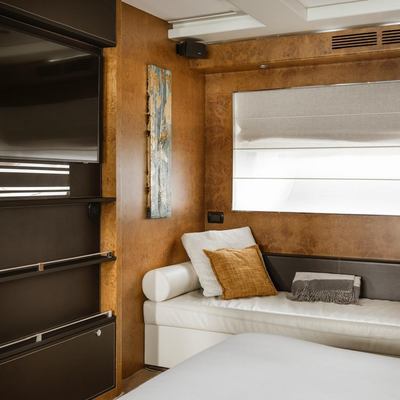 Anlia Yacht 15