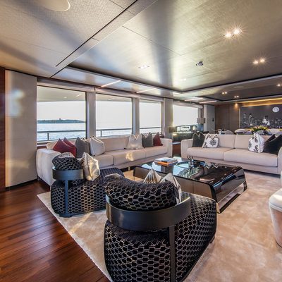 Restless Yacht 11