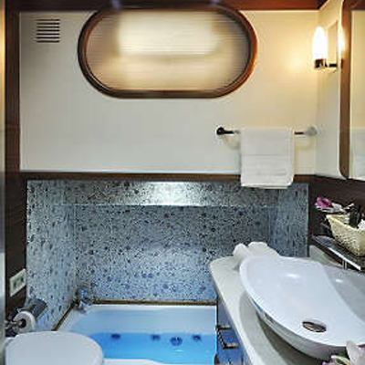 Dolce Mare Yacht 14