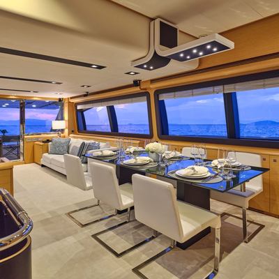 Bon Bon Yacht 15