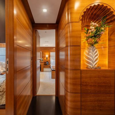 Arion Yacht 15