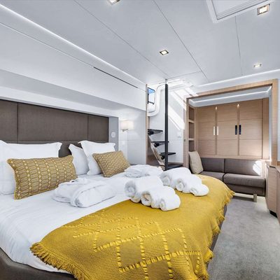Neow Yacht 15