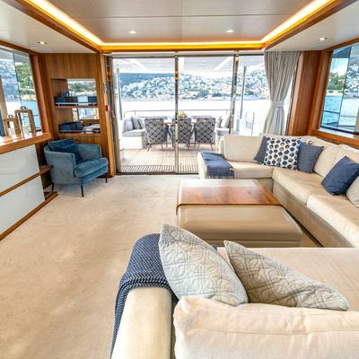 Take Off Yacht 5