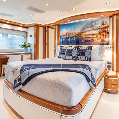 Bunker Yacht 14