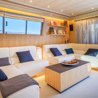 Phantom Yacht 13