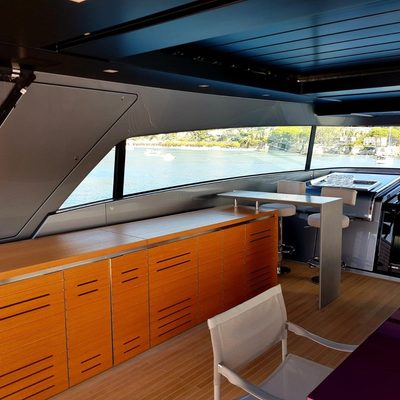 Dragonfly I Yacht 14