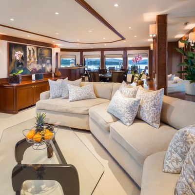Tahi Yacht 13
