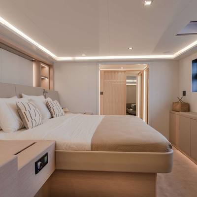 Christal Mio Yacht 14