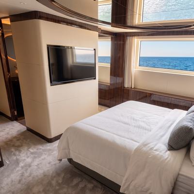 Enjoy Yacht 12