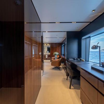 Tasty Waves Yacht 13