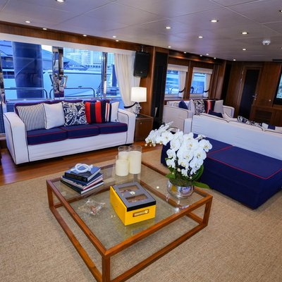Lucien Yacht 15