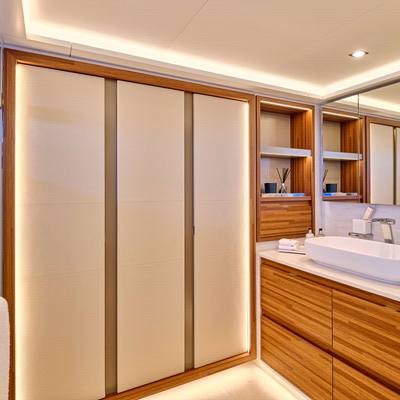 Christal Mio Yacht 15