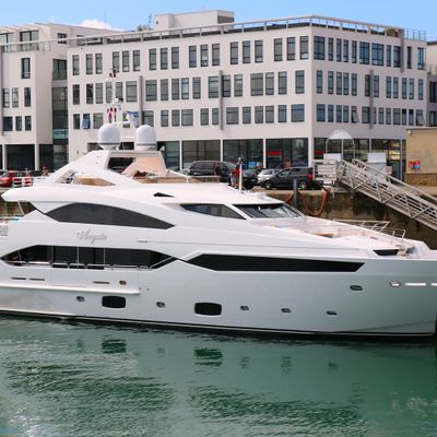 anyuta yacht owner