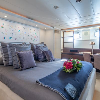 Lex Yacht 12