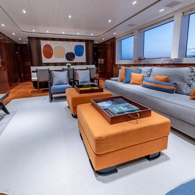Calm Yacht 12