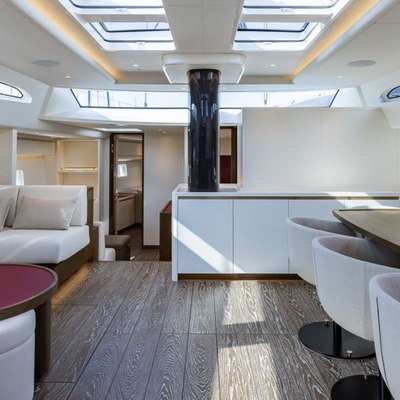 PS5 Playstation Yacht 13