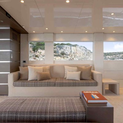 Bubbly Yacht 14