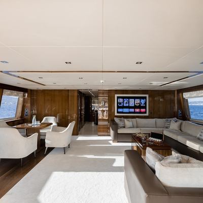 Lusia M Yacht 15