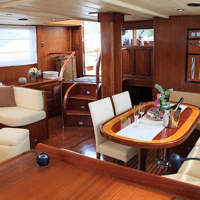 Pacha Yacht 6
