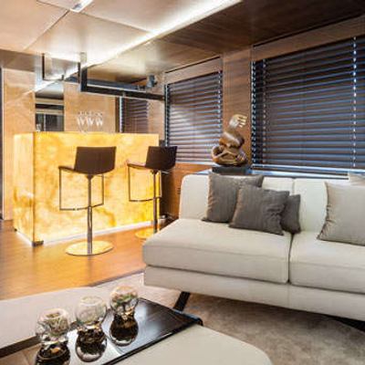 Shadow Yacht 12