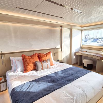 Ad Astra Yacht 14