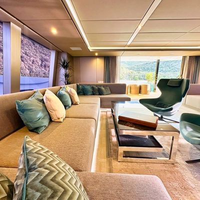 Honeybird Yacht 14