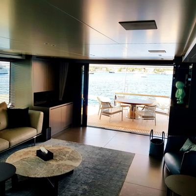 Dragonfly I Yacht 11