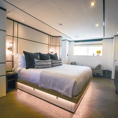 Fox Yacht 14