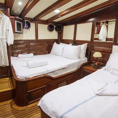 Grande Mare Yacht 13