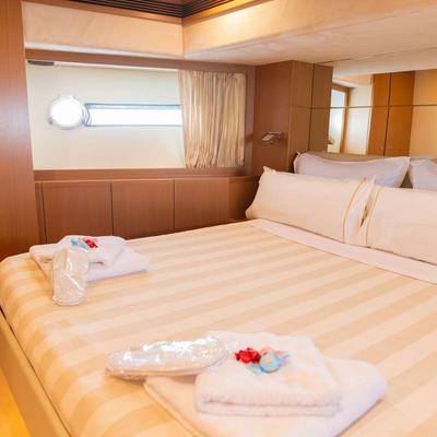 Argo V Yacht 12