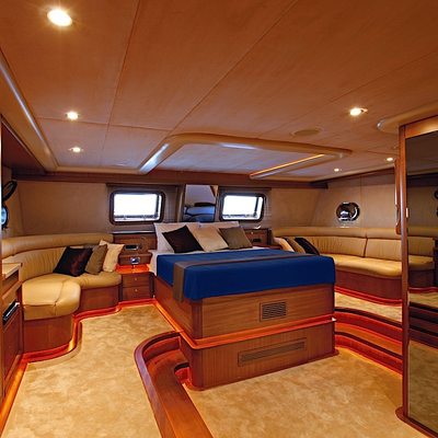 Miss B Yacht 13