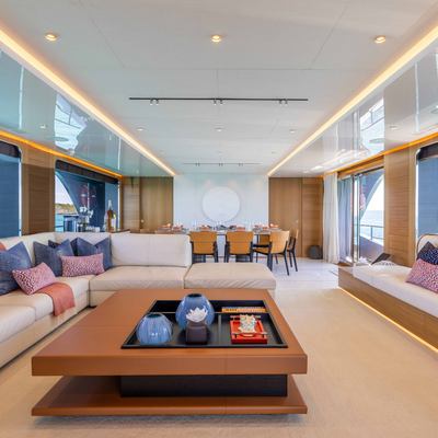 A Salt Weapon Yacht 11