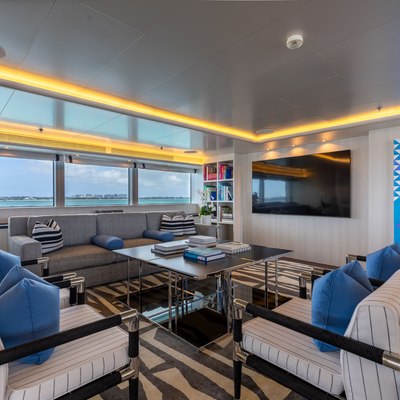 Esmeralda II Yacht 11